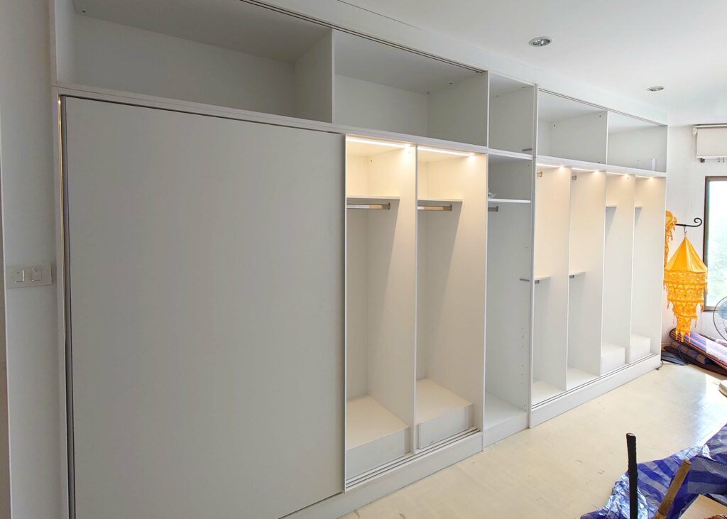 บิวท์อิน ตู้เสื้อผ้า