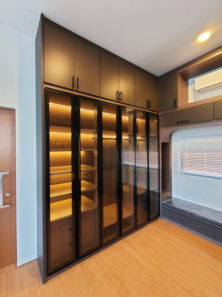 บิวท์อินตู้เสื้อผ้า