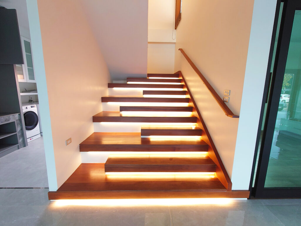 พื้นไม้บันได