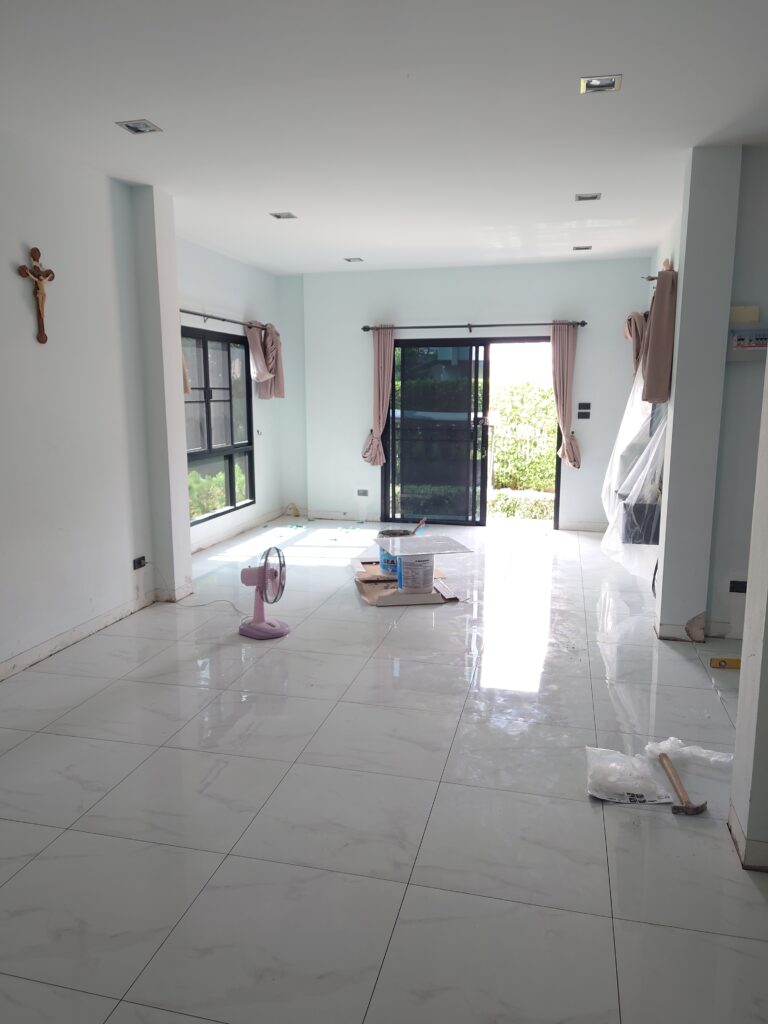 ปูพื้นกระเบื้อง